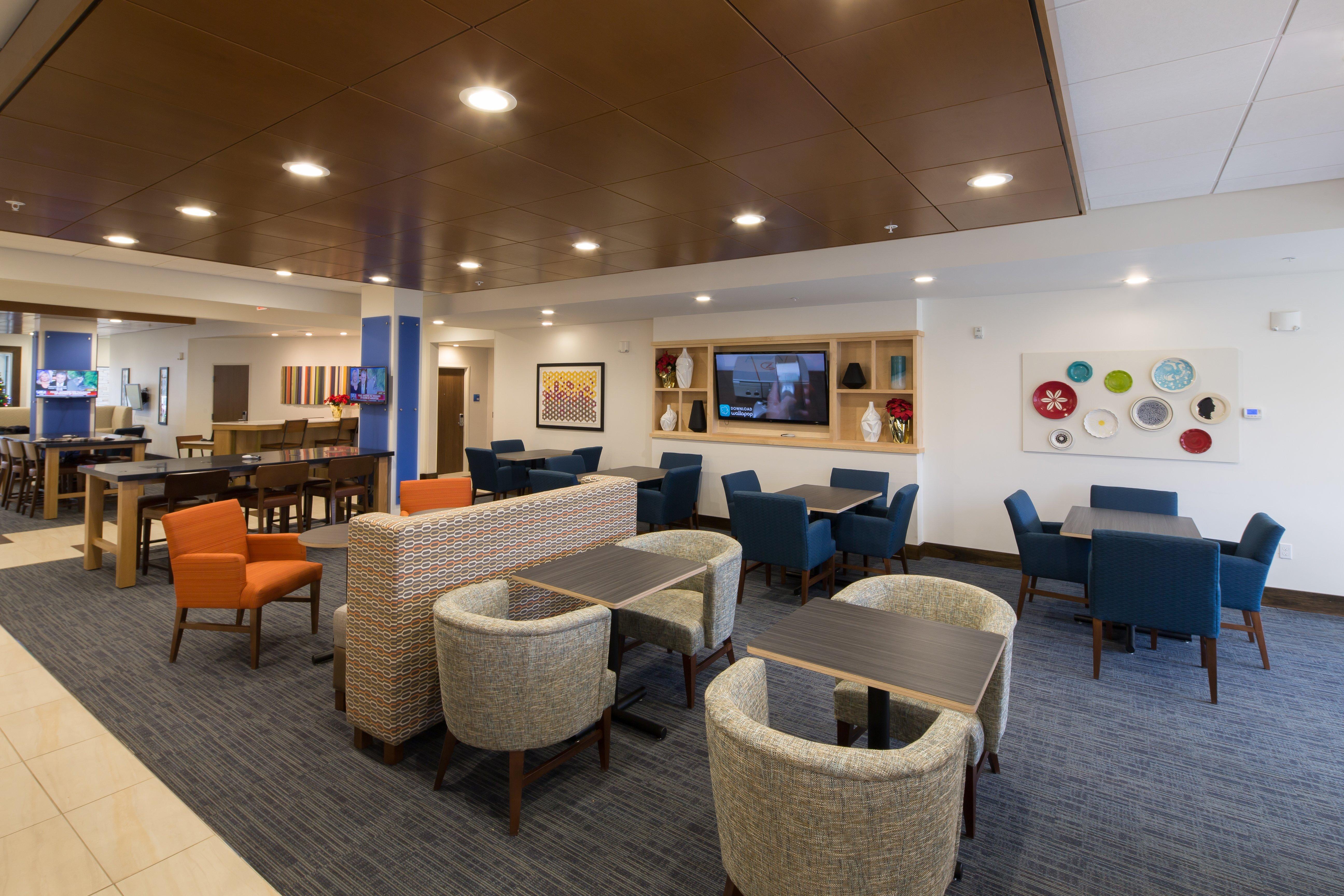 Holiday Inn Express & Suites Port Huron By Ihg Exterior photo