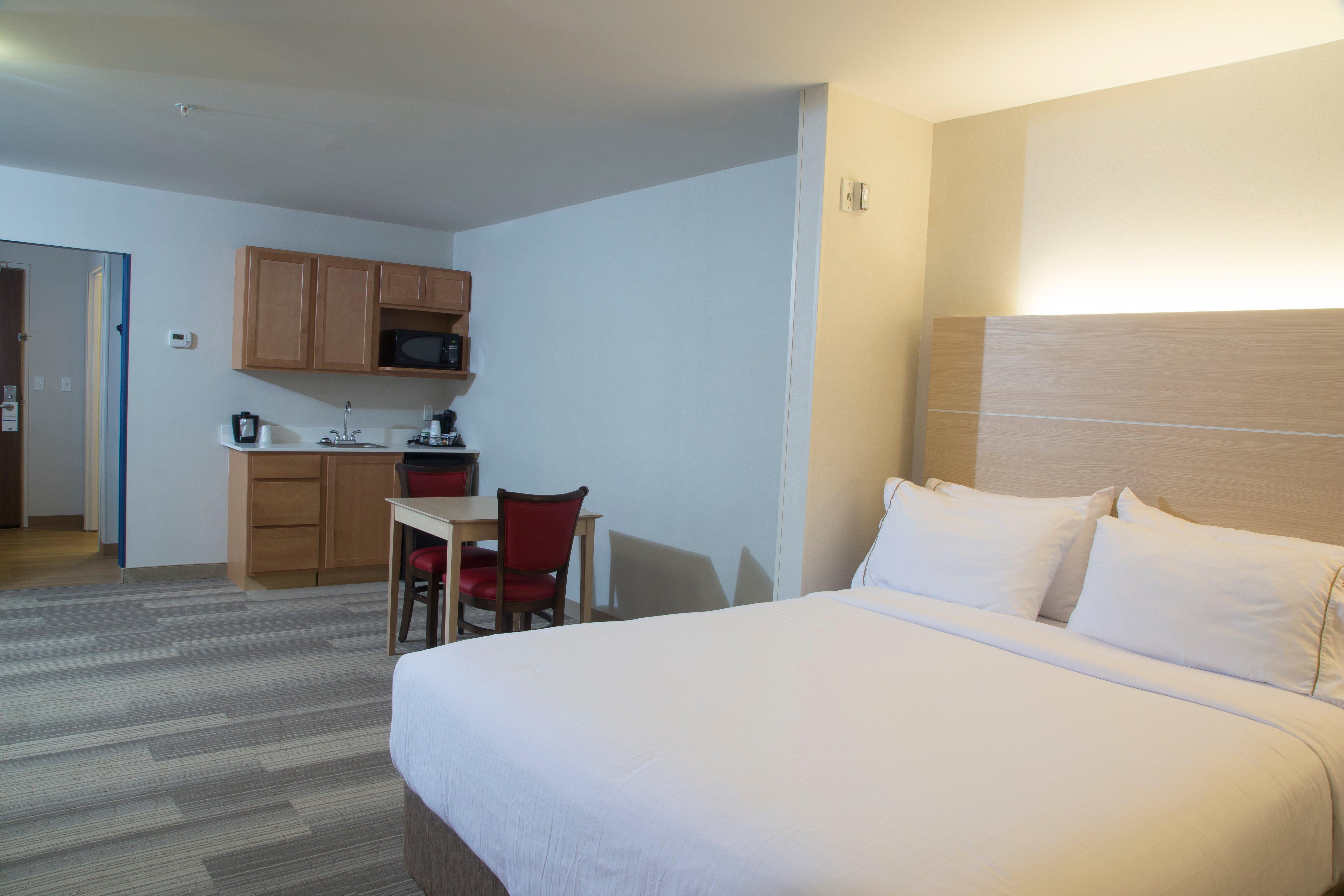 Holiday Inn Express & Suites Port Huron By Ihg Exterior photo
